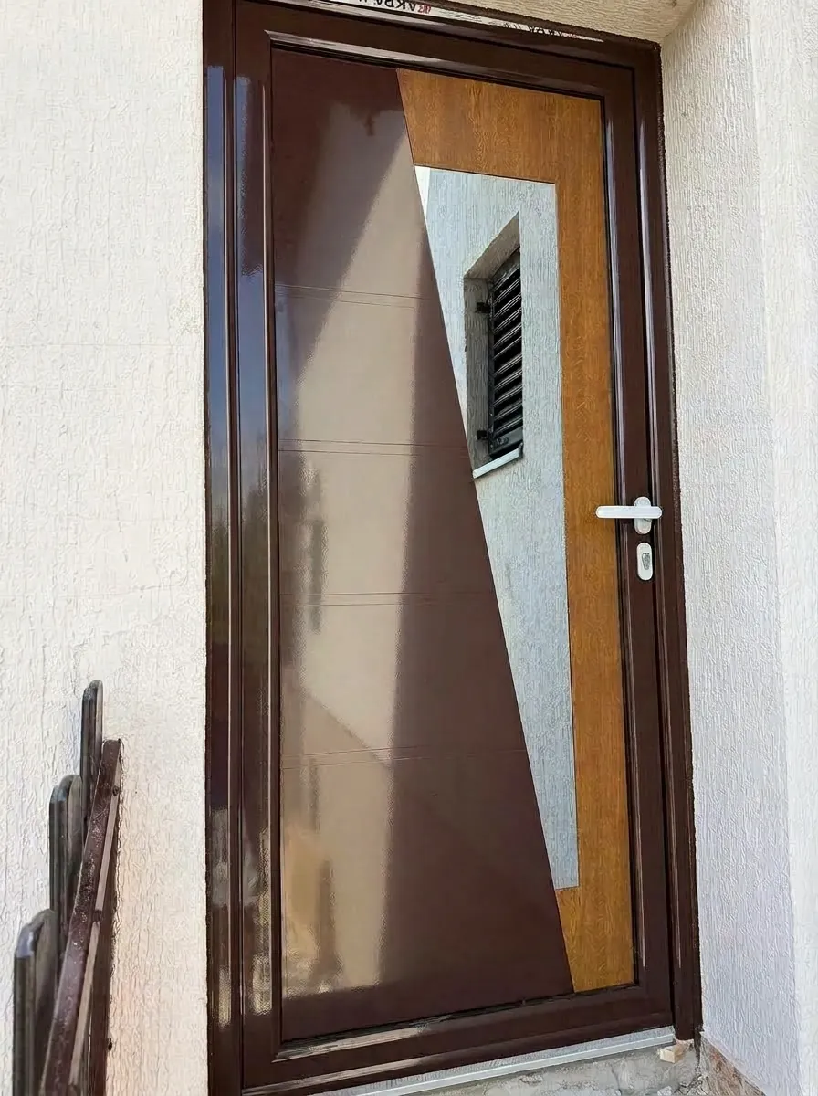 Ulazna ALU vrata sa bravom i sigurnosnim okovom
